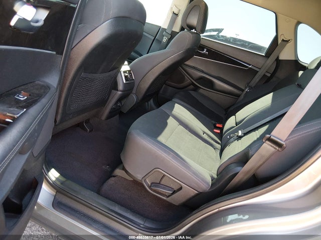 5XYPG4A37GG170483 KIA Sorento 2.4l Lx