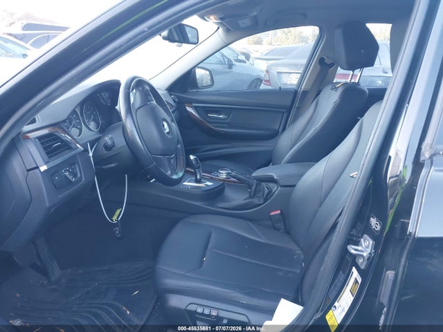 45535681 :رقم المزاد ، WBA3C1C50EK117023 vin ، 2014 Bmw 328i مزاد بيع