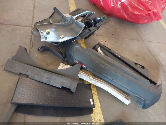 2T3P1RFV0NW301082 Toyota Rav4 Xle