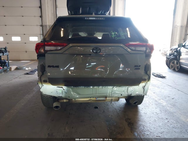 2T3P1RFV0NW301082 Toyota Rav4 Xle