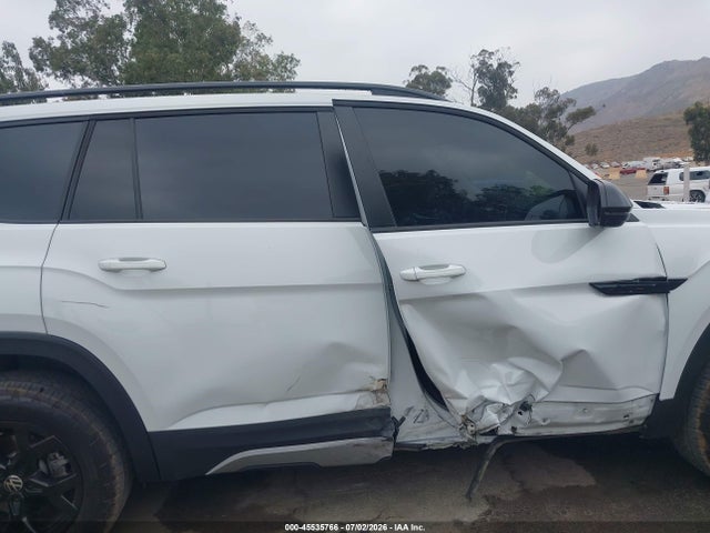 Продаж на аукціоні авто 2024 Volkswagen Atlas 2.0t Peak Edition Se W/technology, vin: 1V2CR2CA0RC589077, номер лоту: 45535766