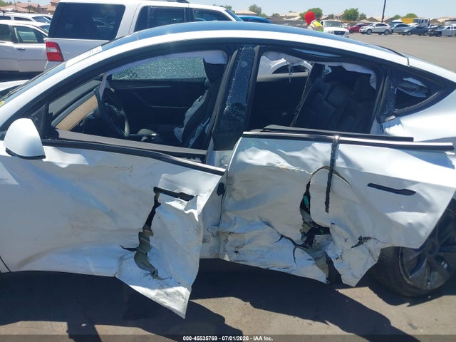 Tesla Model Y 2023 7SAYGDEEXPA109474 Image 15