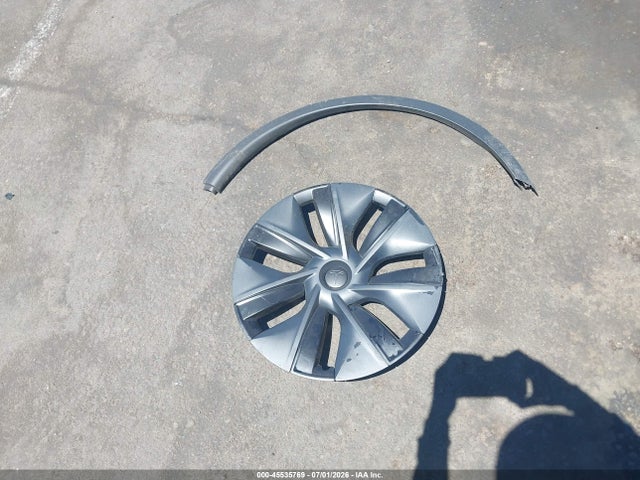 Tesla Model Y 2023 7SAYGDEEXPA109474 Image 12