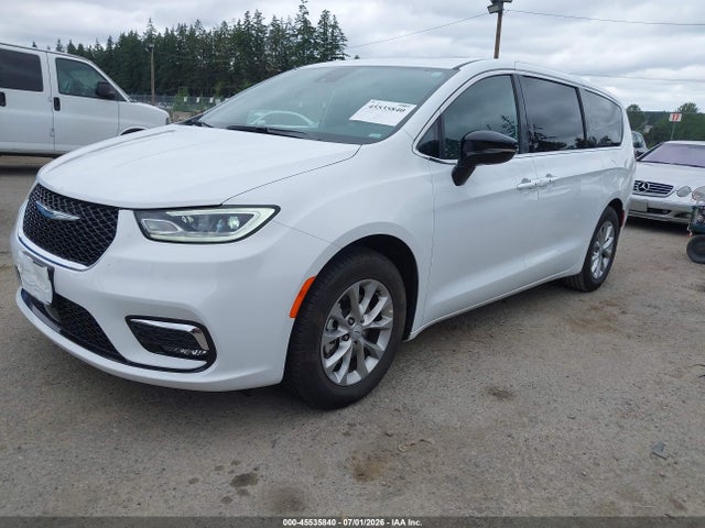 Chrysler Pacifica Limited 2026 2C4RC1GG4TR206004 Image 2