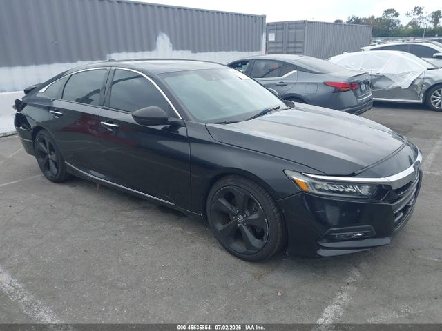 45535854 :رقم المزاد ، 1HGCV1F99JA010601 vin ، 2018 Honda Accord Touring مزاد بيع