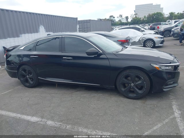 Honda Accord Touring 2018 1HGCV1F99JA010601 Image 13