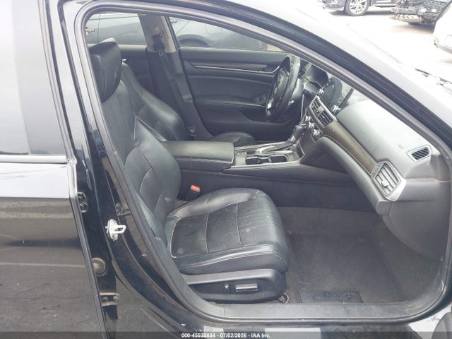 Honda Accord Touring 2018 1HGCV1F99JA010601 Image 5
