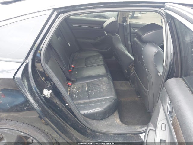 Honda Accord Touring 2018 1HGCV1F99JA010601 Image 8