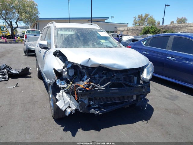 JN8AT2MT2LW010790 Nissan Rogue Sv Fwd