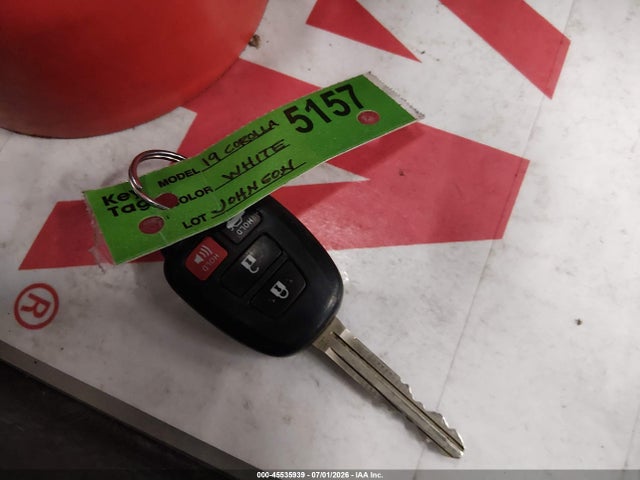 2T1BURHEXKC235368 Toyota COROLLA LE