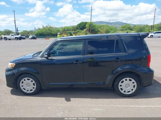 Scion Xb 686 Parklan Edition 2015 JTLZE4FE9FJ076861 Image 13