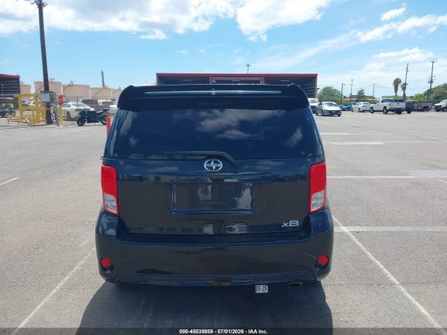 Scion Xb 686 Parklan Edition 2015 JTLZE4FE9FJ076861 Image 15