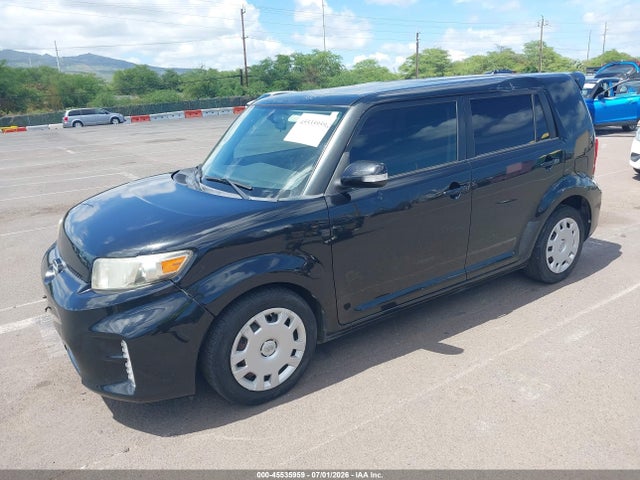 Scion Xb 686 Parklan Edition 2015 JTLZE4FE9FJ076861 Image 2