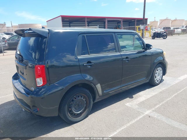 Scion Xb 686 Parklan Edition 2015 JTLZE4FE9FJ076861 Image 4