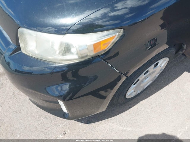 Scion Xb 686 Parklan Edition 2015 JTLZE4FE9FJ076861 Image 6