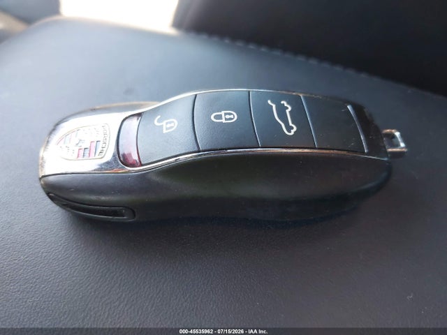 45535962 :رقم المزاد ، WP1AF2A52FLB98367 vin ، 2015 Porsche Macan Turbo مزاد بيع