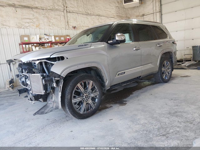 Toyota Sequoia Capstone 2024 7SVAAABA9RX038026 Image 2