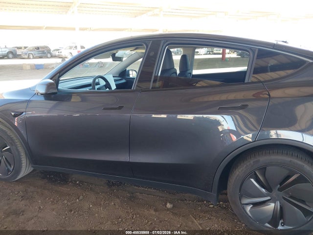 Tesla Model Y 2026 7SAYGDED6TA487308 Image 13