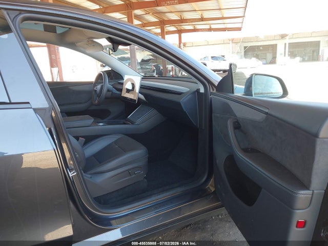 Tesla Model Y 2026 7SAYGDED6TA487308 Image 5