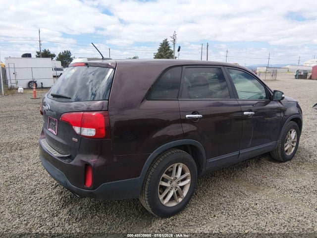 KIA SORENTO LX 2015 5XYKT3A6XFG621883 Image 4