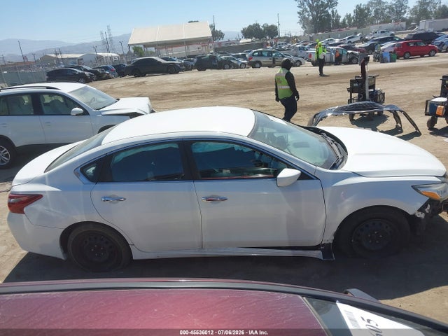 Nissan Altima 2.5 S 2018 1N4AL3AP0JC299990 Image 12