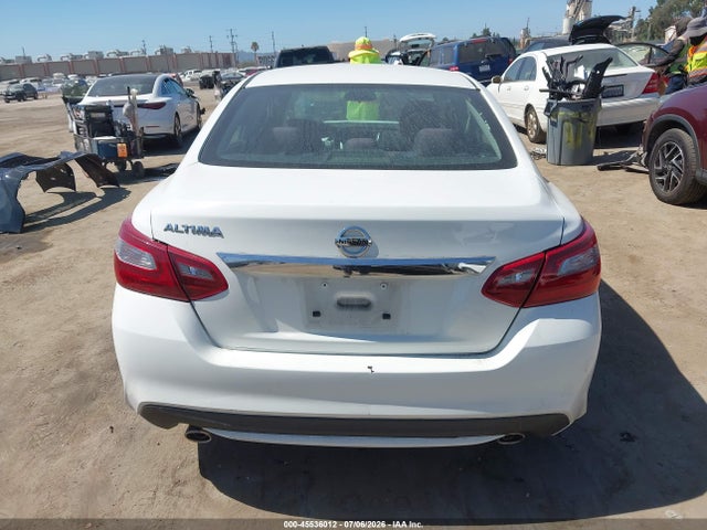 Nissan Altima 2.5 S 2018 1N4AL3AP0JC299990 Image 15