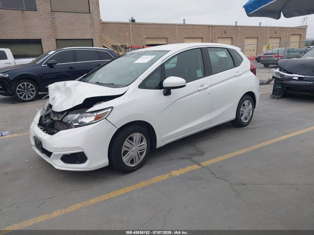 Honda FIT LX 2018 3HGGK5H40JM735252 Image 2