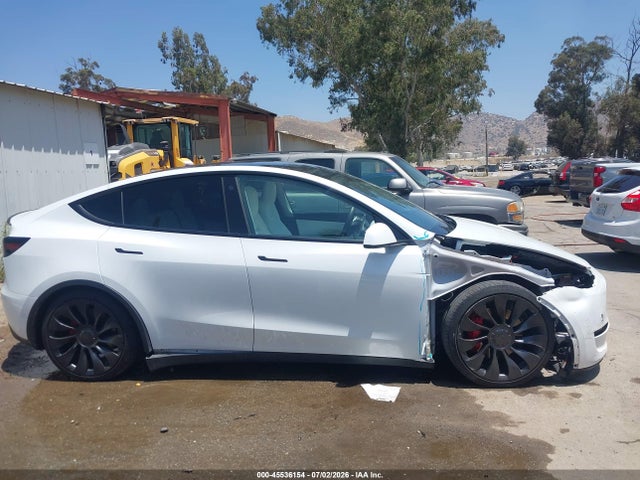 2022 Tesla Model Y Performance Dual Motor All-wheel Drive მანქანა იყიდება აუქციონზე, vin: 7SAYGDEF4NF490019, აუქციონის ნომერი: 45536154