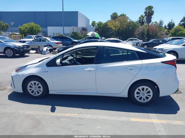 Toyota Prius Le 2022 JTDKAMFU6N3166570 Image 14