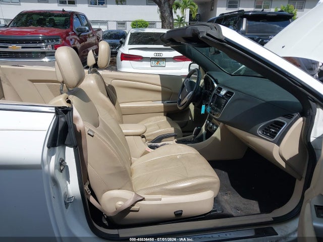 Auction sale of the 2014 Chrysler 200 Limited, vin: 1C3BCBFG6EN156820, lot number: 45536450