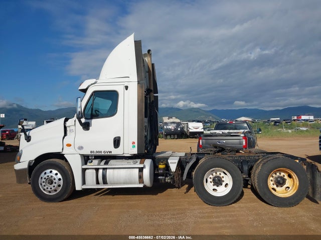 Freightliner Cascadia 125 2016 3AKJGED68GSHG1925 Image 14