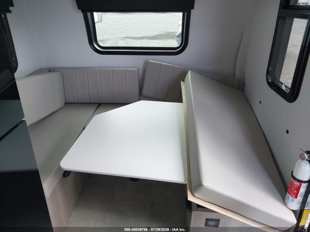 Продаж на аукціоні авто 2025 Forest River Rockwood, vin: 5ZT2RSJC5S3036883, номер лоту: 45536798