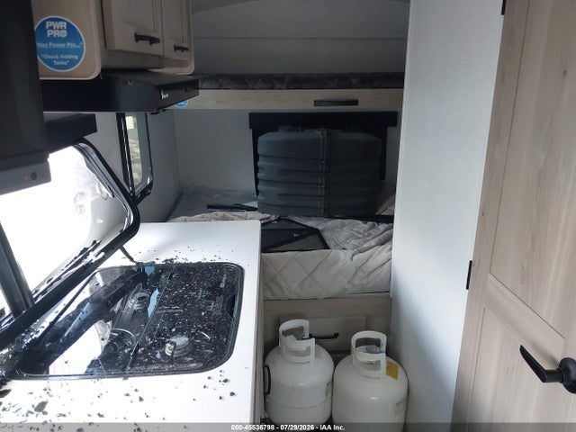 Продаж на аукціоні авто 2025 Forest River Rockwood, vin: 5ZT2RSJC5S3036883, номер лоту: 45536798