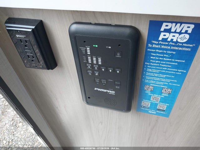 Продаж на аукціоні авто 2025 Forest River Rockwood, vin: 5ZT2RSJC5S3036883, номер лоту: 45536798