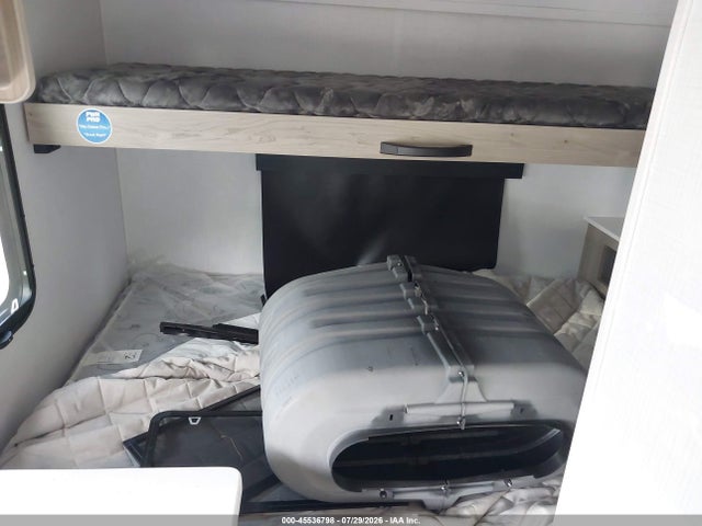 Продаж на аукціоні авто 2025 Forest River Rockwood, vin: 5ZT2RSJC5S3036883, номер лоту: 45536798