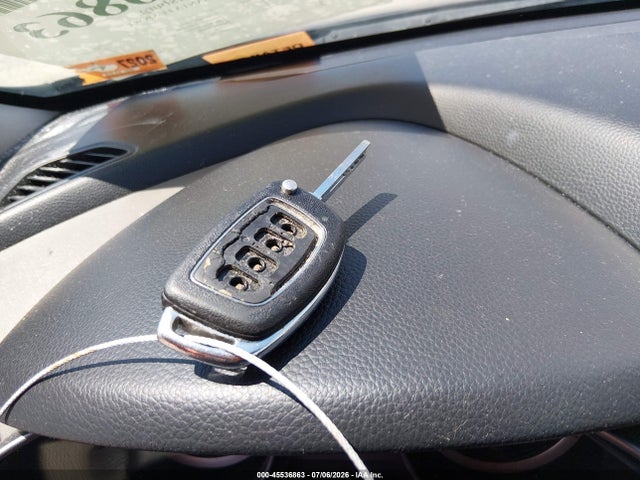 Продажа на аукционе авто 2015 Hyundai Santa Fe Sport 2.4l, vin: 5XYZUDLB6FG248224, номер лота: 45536863