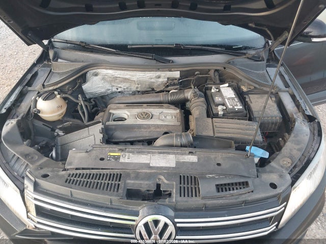 WVGAV7AX1FW567166 Volkswagen TIGUAN SE