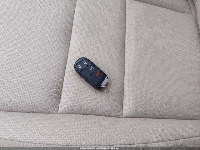 1C4RJFAG5KC754208 Jeep Grand Cherokee Laredo E 4x4