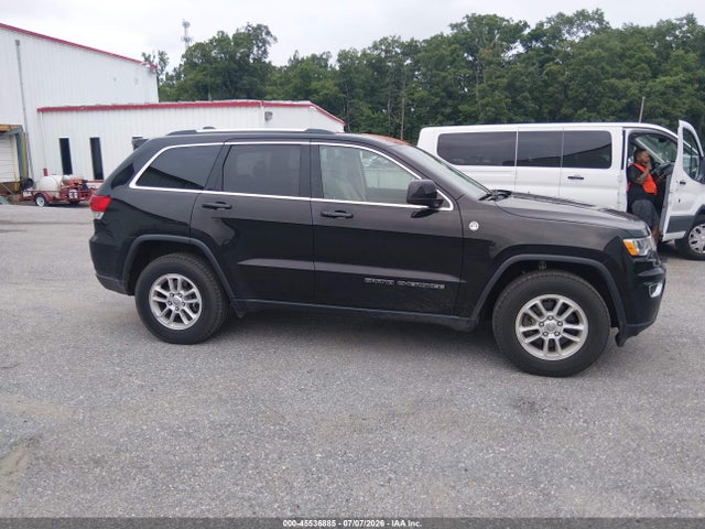 1C4RJFAG5KC754208 Jeep Grand Cherokee Laredo E 4x4