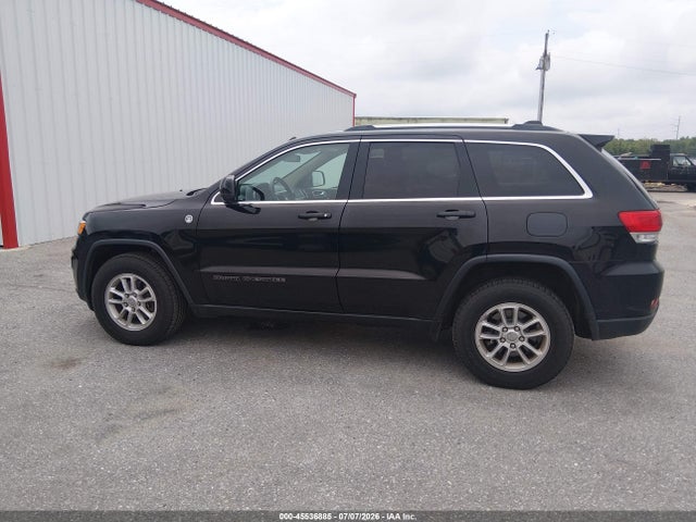 1C4RJFAG5KC754208 Jeep Grand Cherokee Laredo E 4x4