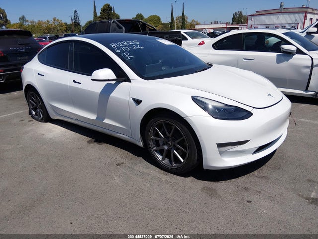 45537009 :رقم المزاد ، 5YJ3E1EA9NF309299 vin ، 2022 Tesla Model 3 Rear-wheel Drive مزاد بيع