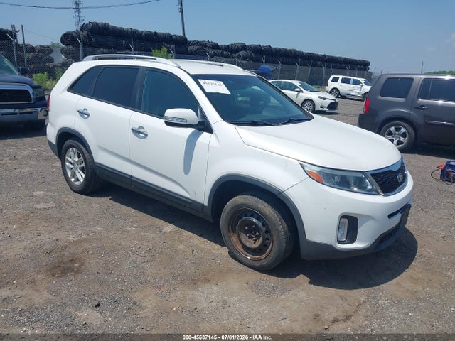 45537145 :رقم المزاد ، 5XYKT3A62FG644400 vin ، 2015 Kia Sorento Lx مزاد بيع