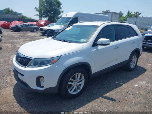 45537145 :رقم المزاد ، 5XYKT3A62FG644400 vin ، 2015 Kia Sorento Lx مزاد بيع
