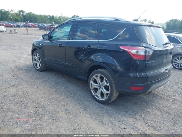 45537147 :رقم المزاد ، 1FMCU0JD0HUD92268 vin ، 2017 Ford Escape Titanium مزاد بيع