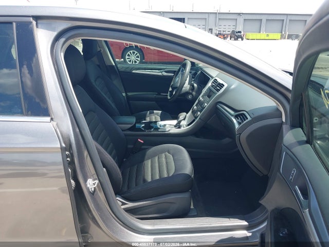 1FA6P0H73E5392284 Ford FUSION SE