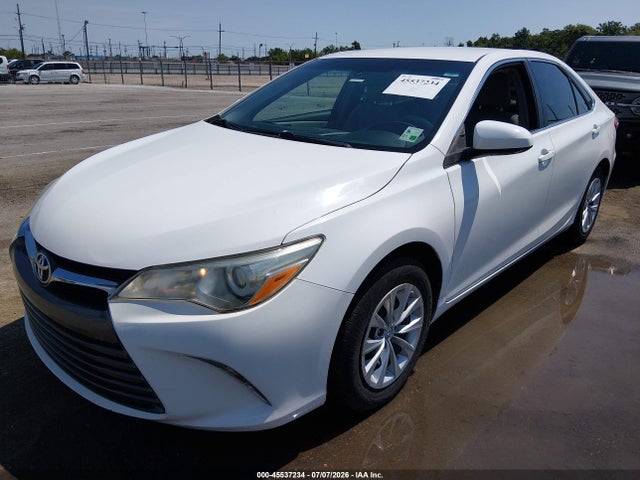 Toyota CAMRY LE 2017 4T1BF1FKXHU664697 Image 2
