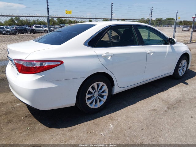 Toyota CAMRY LE 2017 4T1BF1FKXHU664697 Image 4