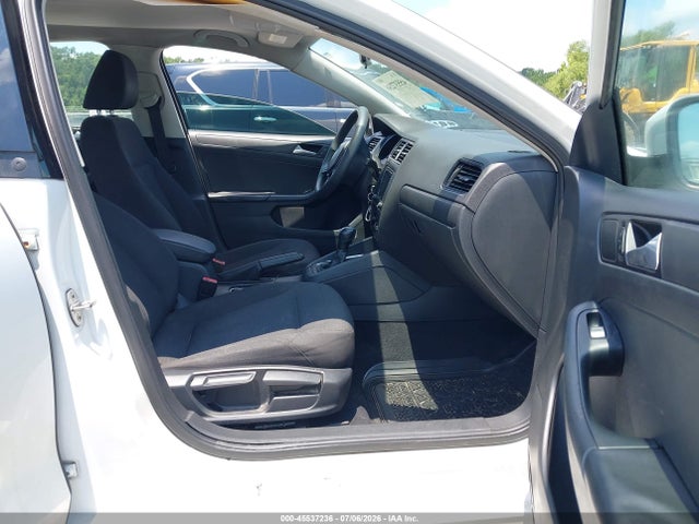 Продажа на аукционе авто 2016 Volkswagen Jetta 1.4t S, vin: 3VW267AJ7GM302123, номер лота: 45537236