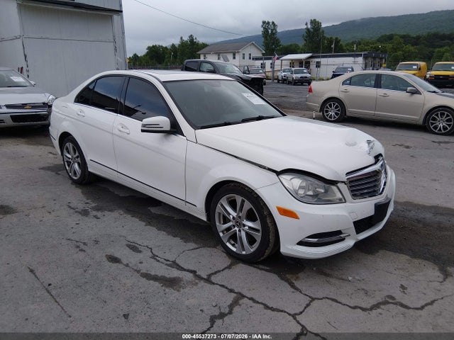 45537273 :رقم المزاد ، WDDGF8AB7DR281331 vin ، 2013 Mercedes-benz C 300 Luxury 4matic مزاد بيع