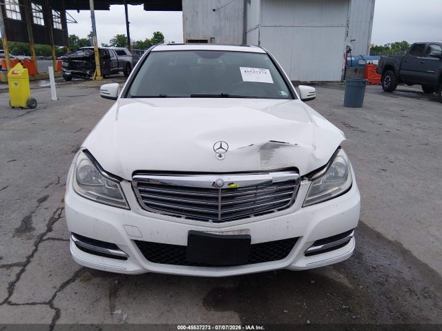 45537273 :رقم المزاد ، WDDGF8AB7DR281331 vin ، 2013 Mercedes-benz C 300 Luxury 4matic مزاد بيع